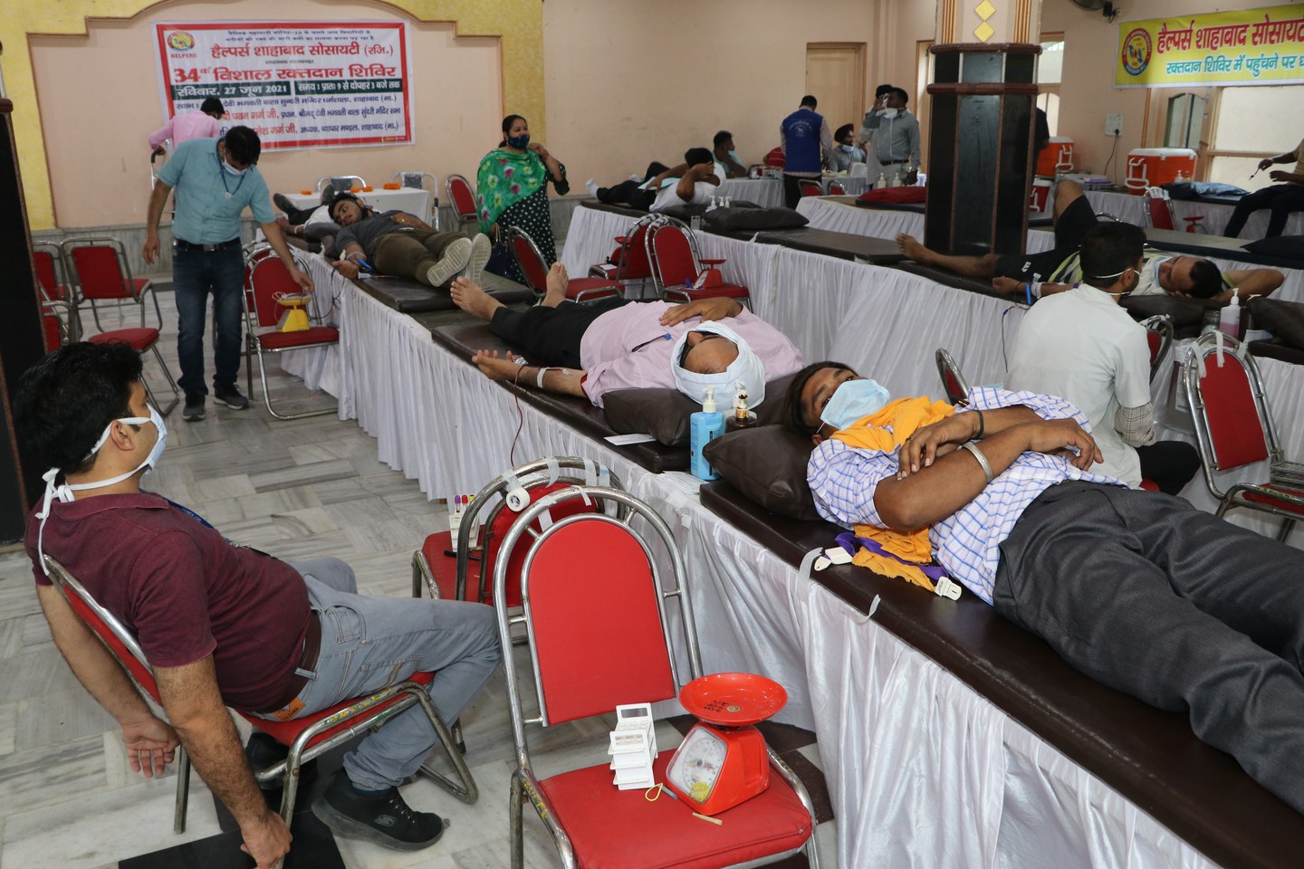 Rows of donor beds occupied by compassionate local citizens