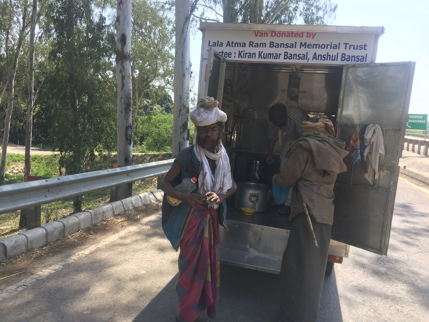 Customized mobile food van equipped with insulated meal storage containers